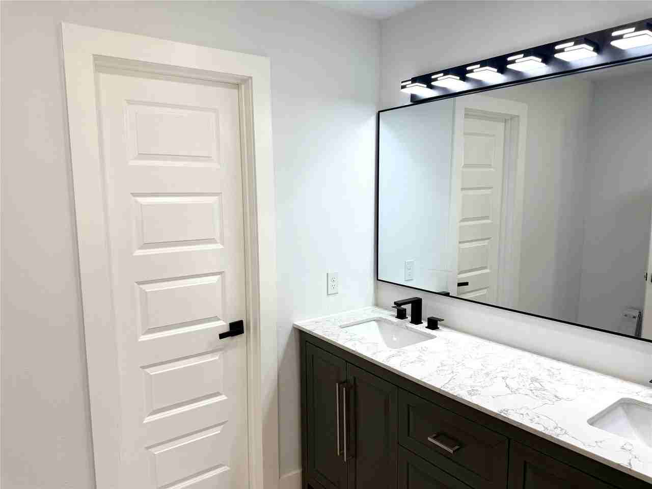 2025 San Miguel Dr - Photo 4 of 8