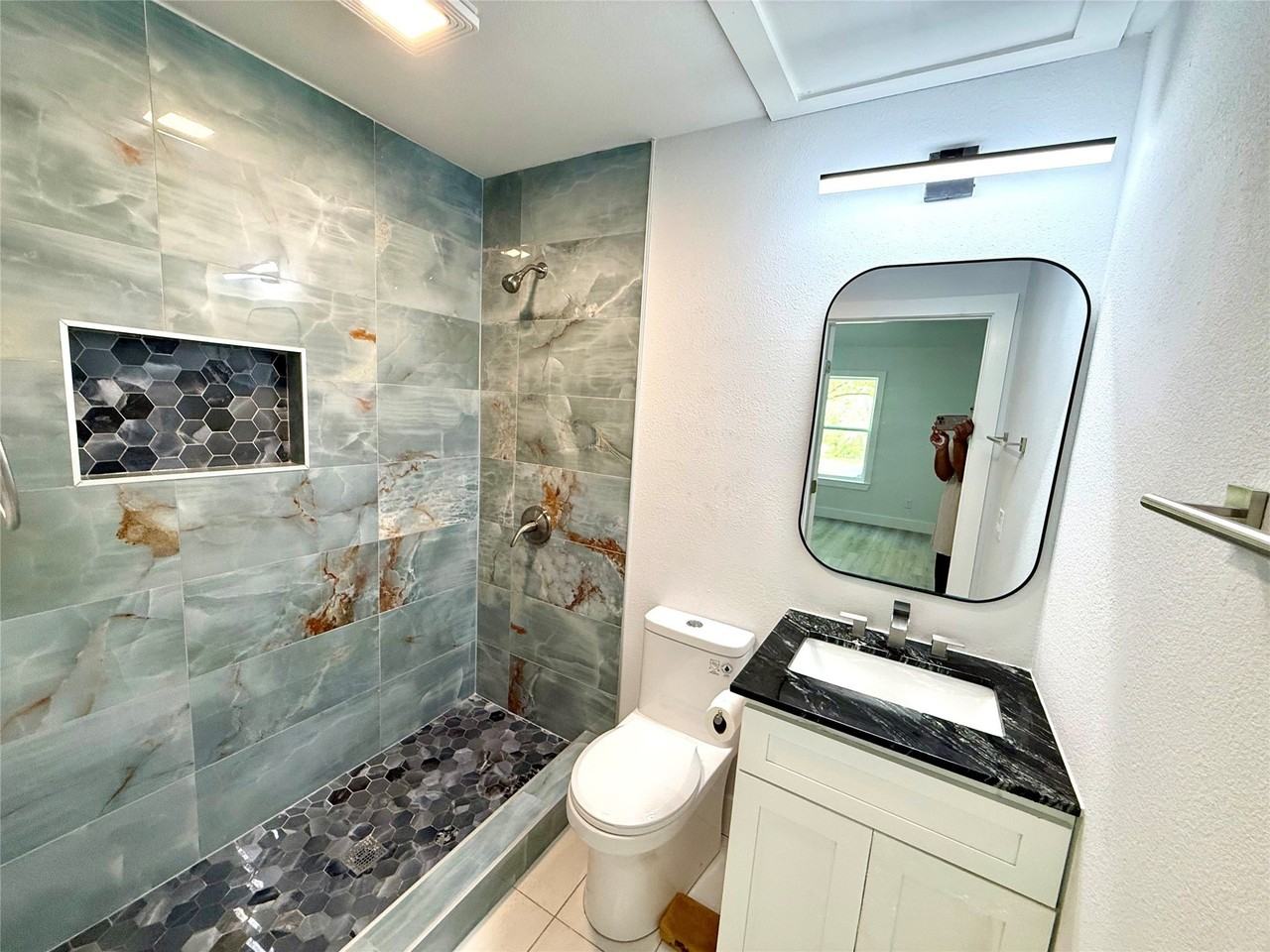 2025 San Miguel Dr - Photo 6 of 8