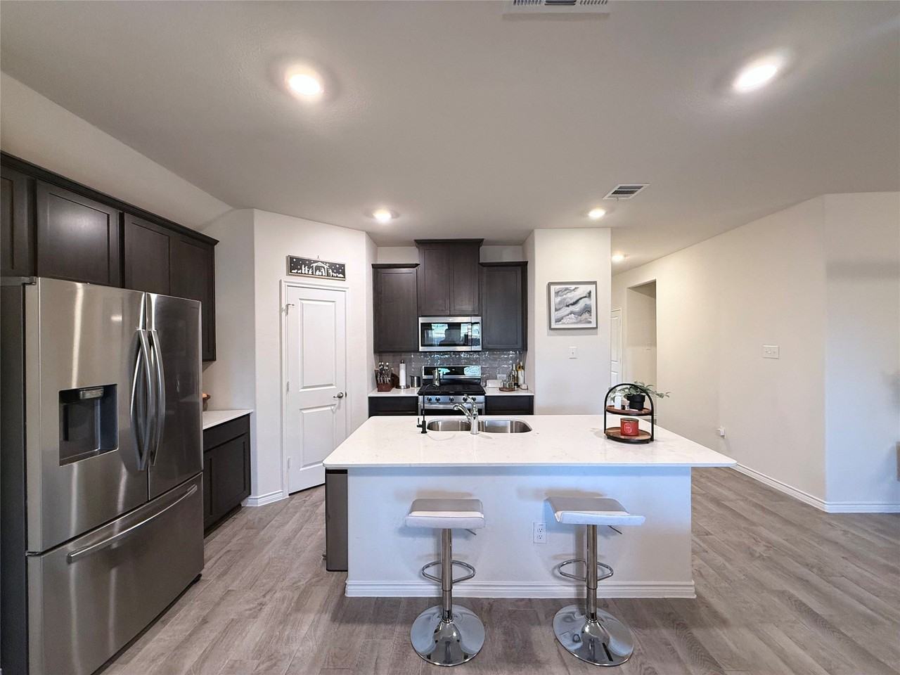 11008 Summer Rain Blvd - Photo 3 of 34