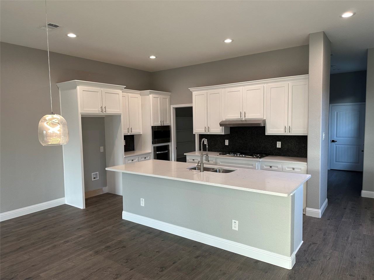 417 S Glasgow Dr - Photo 6 of 19