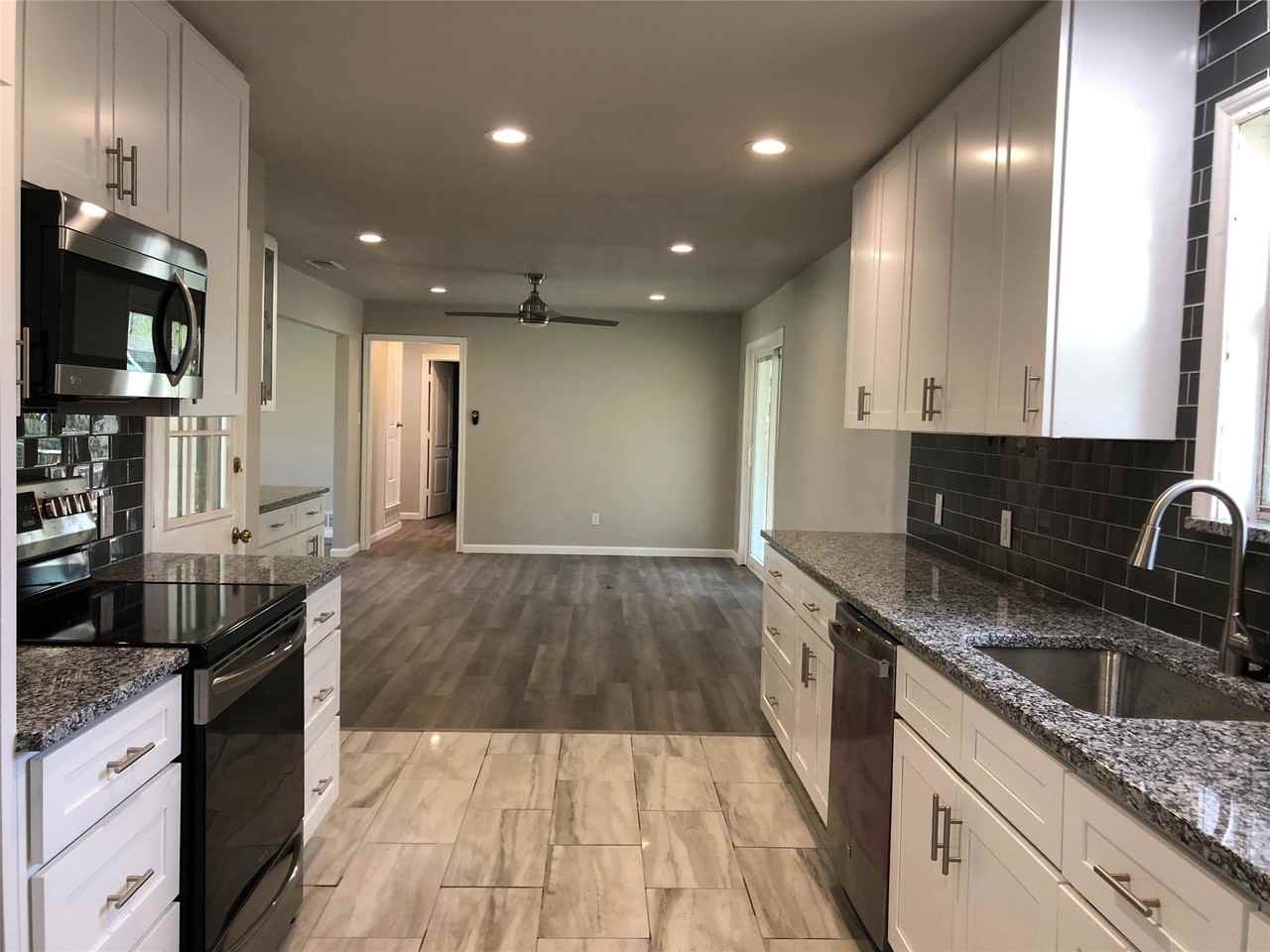 507 Colonial Dr - Photo 7 of 21