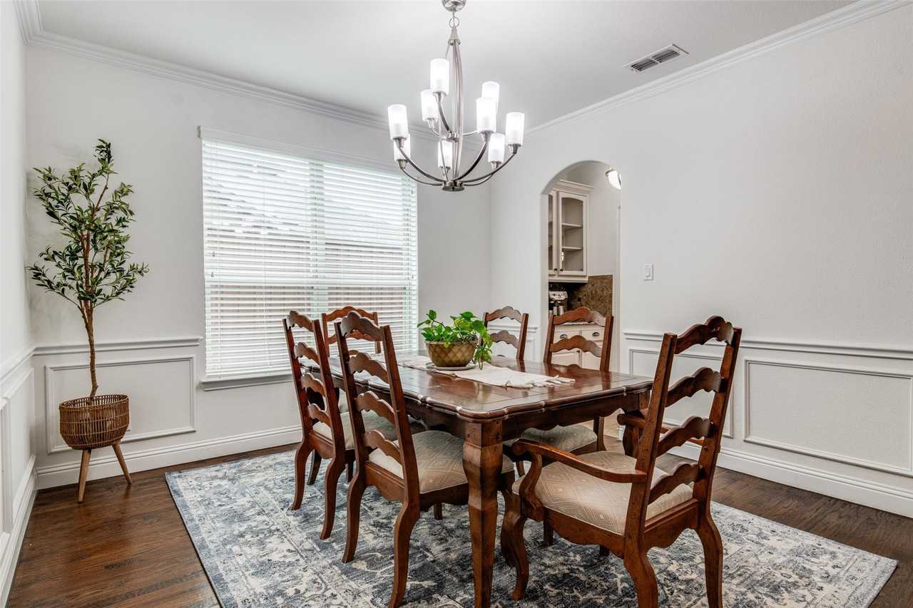 9359 Cherry Brook Ln - Photo 6 of 40
