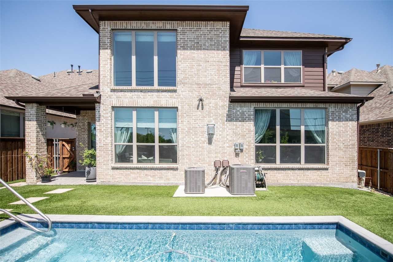8234 Vitex Ave - Photo 4 of 40