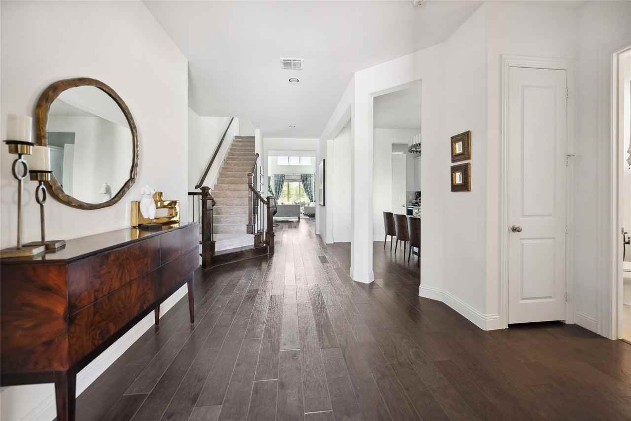 8234 Vitex Ave - Photo 7 of 40