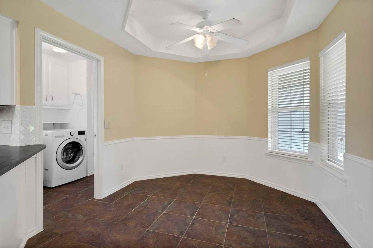 2207 Glen Forest Ln - Photo 3 of 17