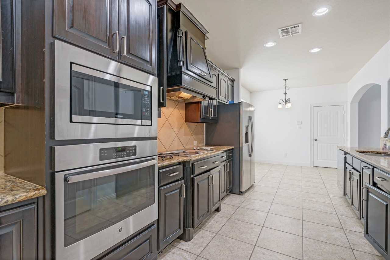 3612 Bright Star Way - Photo 2 of 23