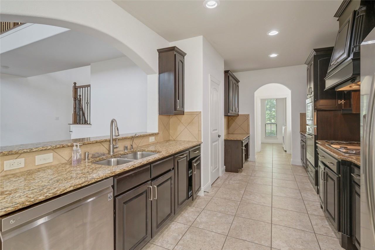 3612 Bright Star Way - Photo 4 of 23