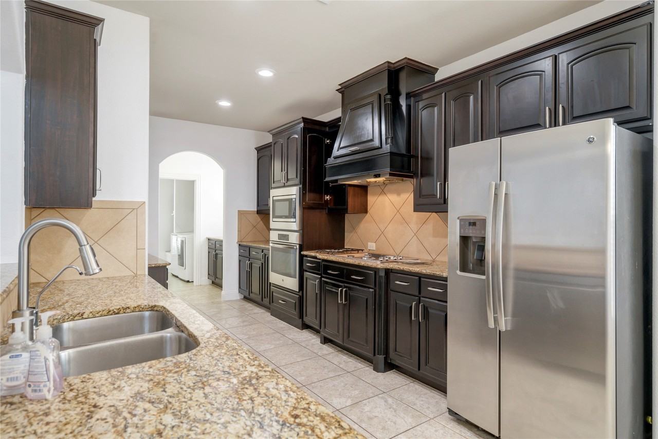 3612 Bright Star Way - Photo 5 of 23