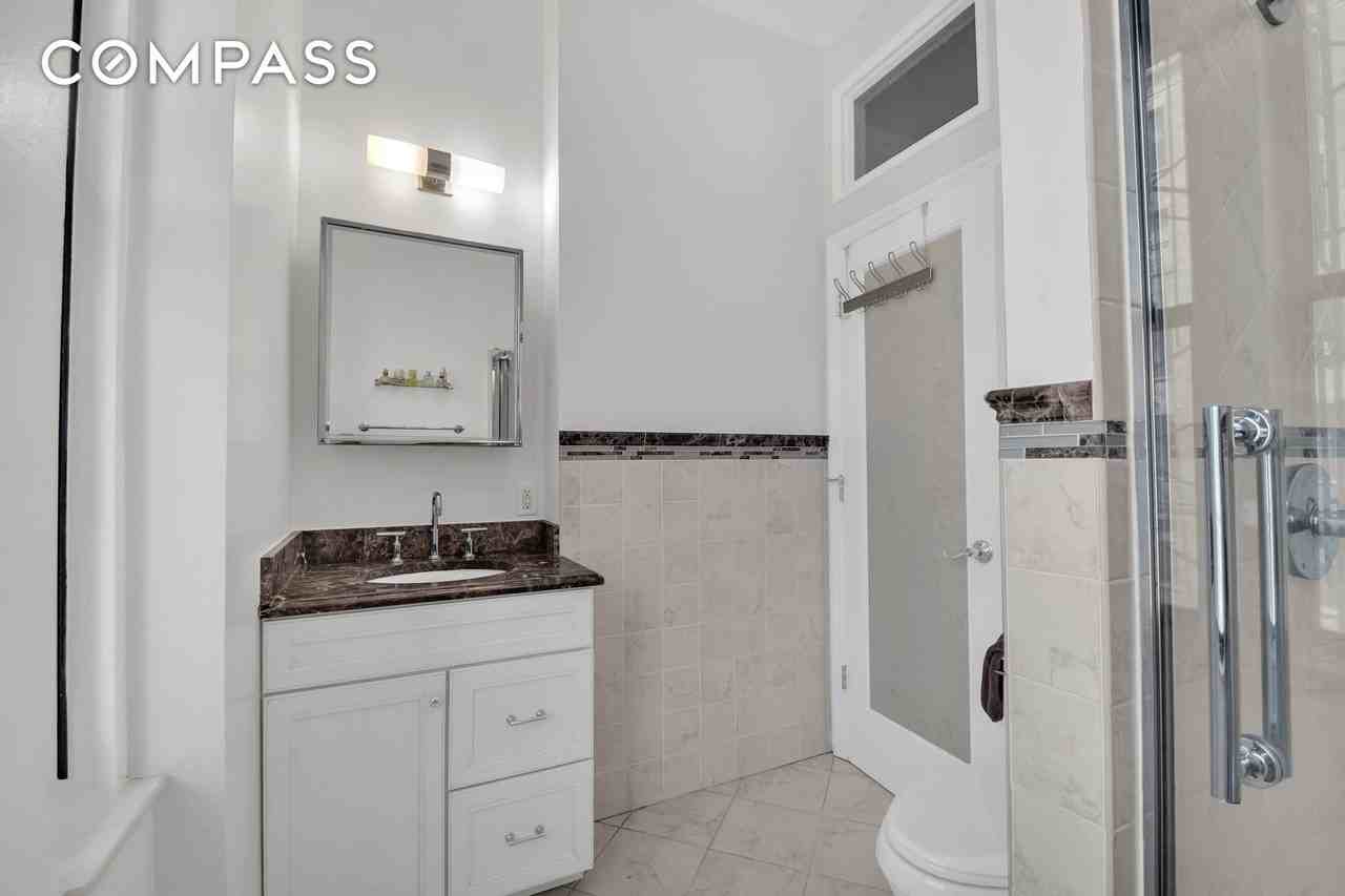 244 Riverside Dr #3B - Photo 5 of 7