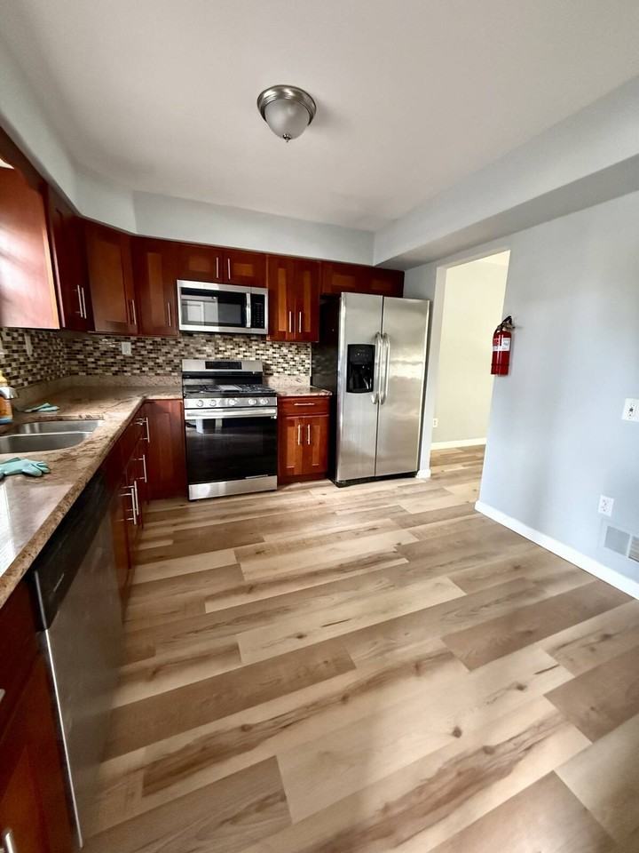 24 Redbud Rd - Photo 2 of 14