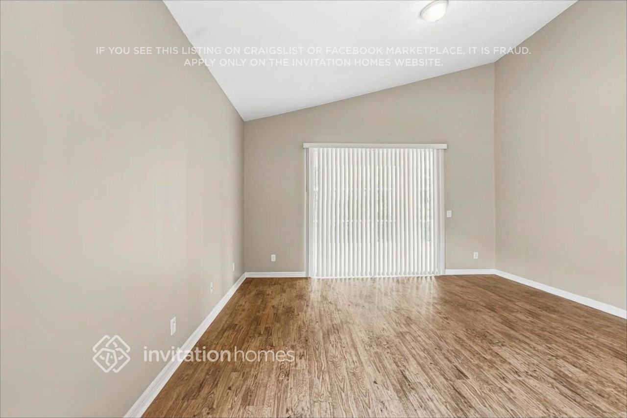 13342 Luxbury Loop - Photo 4 of 21