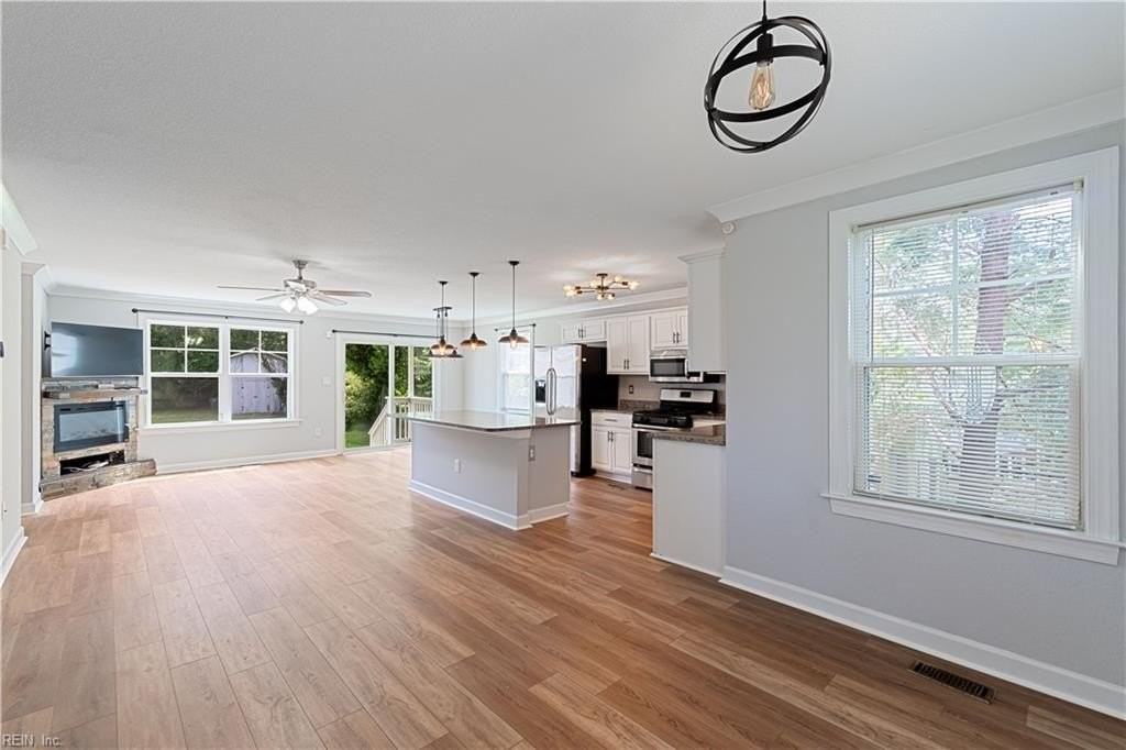 9320 Peachtree St - Photo 5 of 43