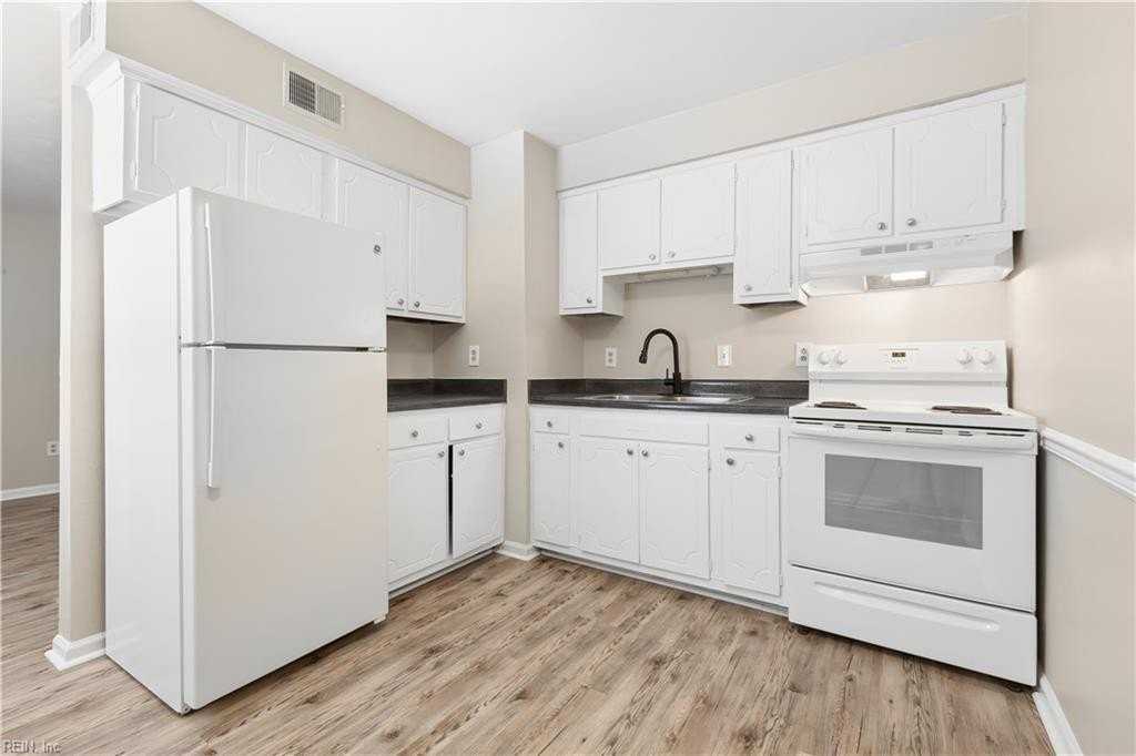2709 Azalea Garden Rd #D2 - Photo 6 of 17