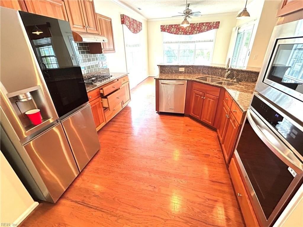 3129 Gallahad Dr - Photo 4 of 26