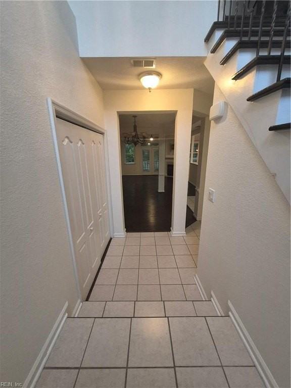 326 Hillside Ter - Photo 5 of 31