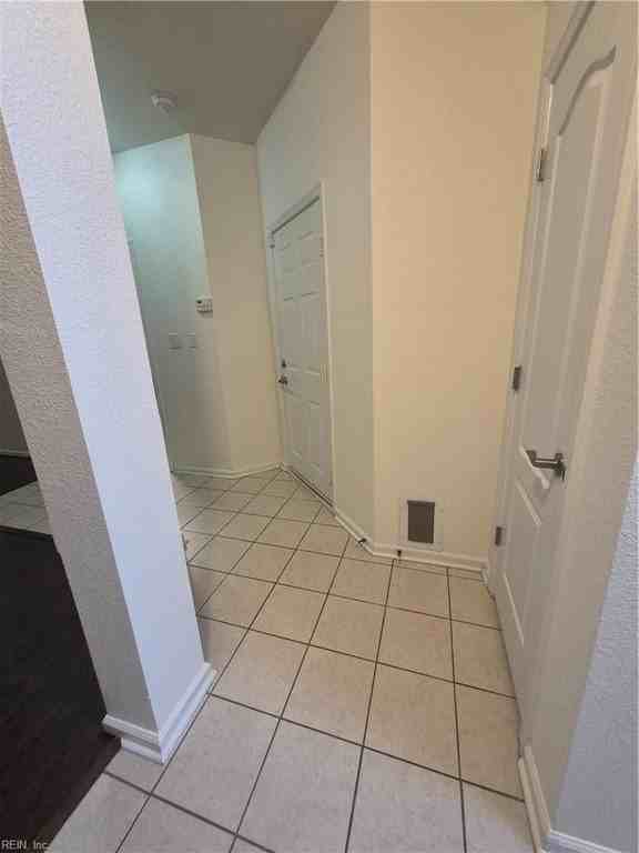 326 Hillside Ter - Photo 6 of 31