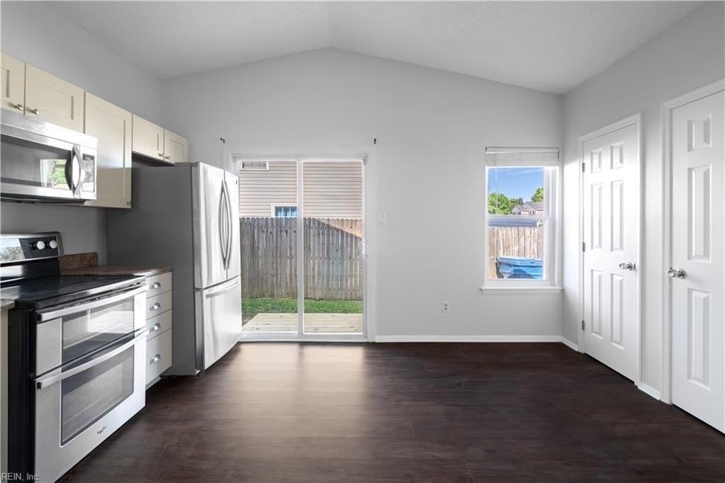 5124 Rugby Rd - Photo 7 of 23