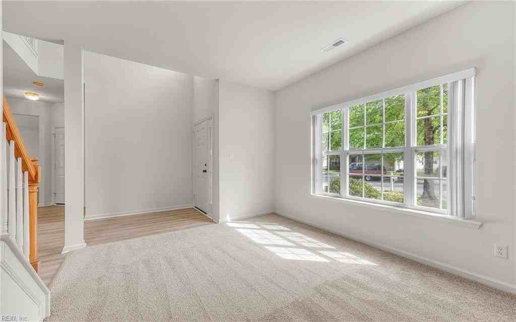 310 Canaan Cir - Photo 5 of 50