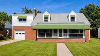 3774 Chatham Cir - Photo 1 of 1