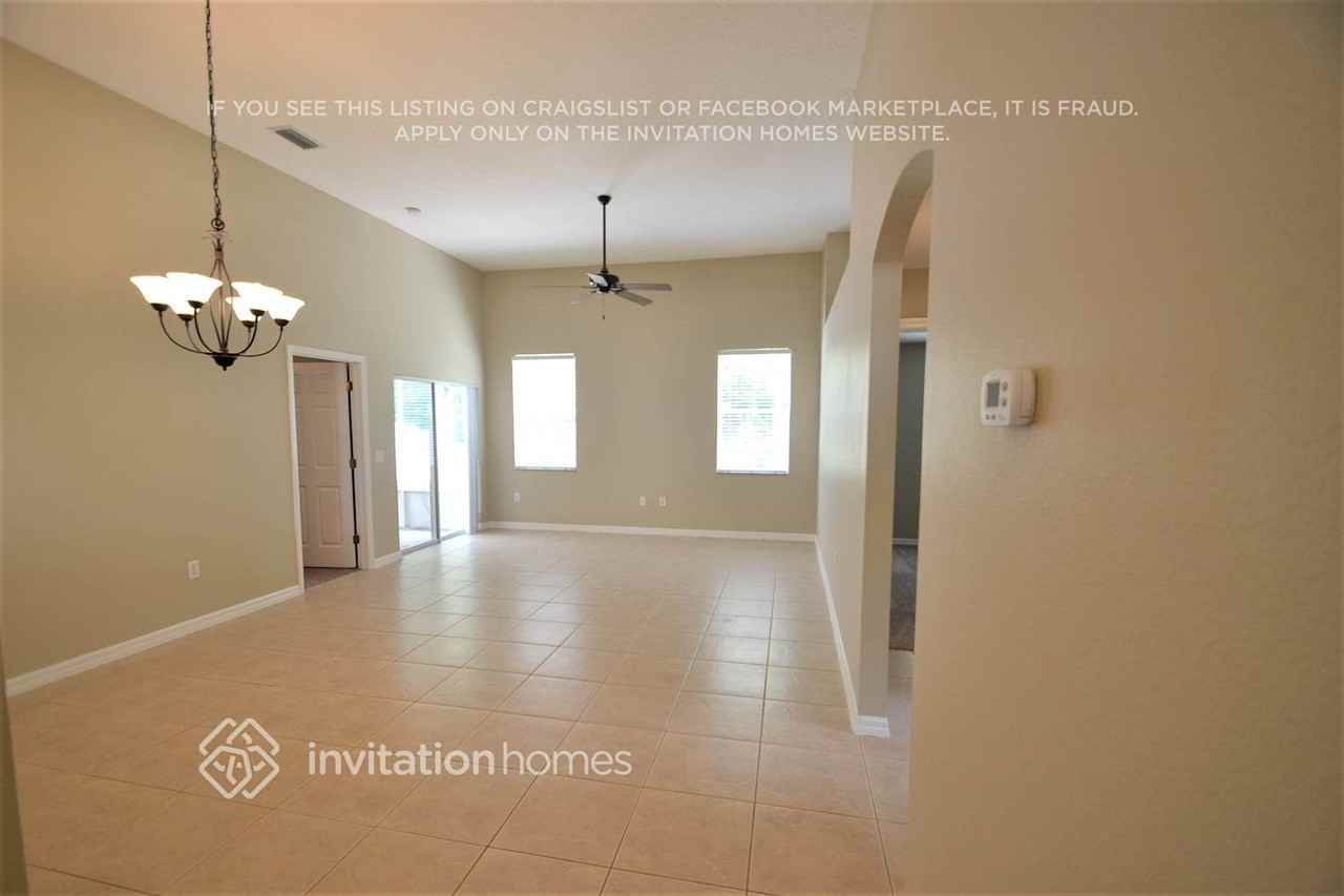 562 Coral Trace Blvd - Photo 5 of 10