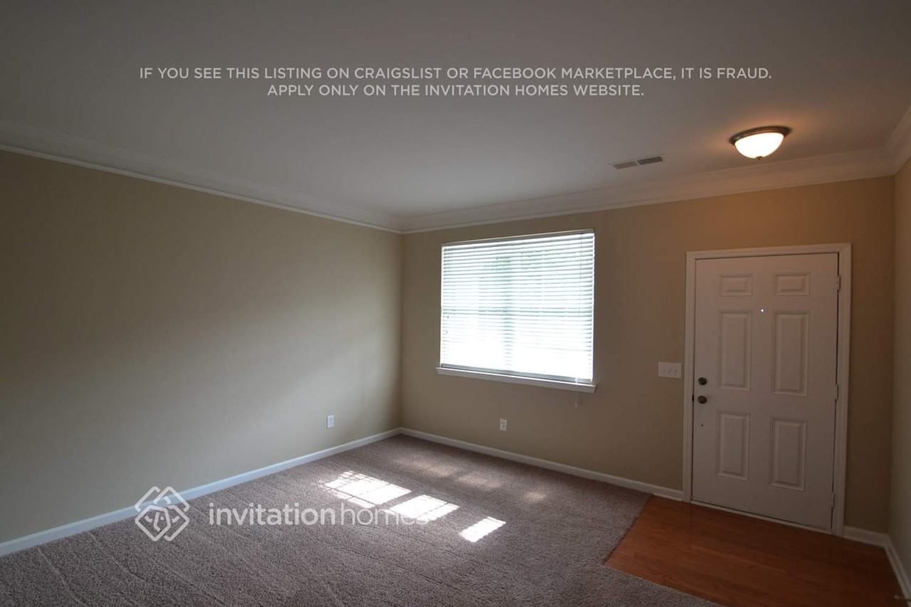 2575 Meadow Trace Dr - Photo 2 of 10