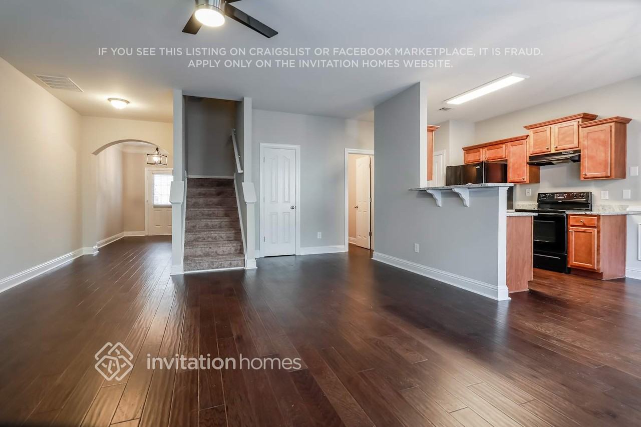 5250 Cedar Shoals Dr - Photo 3 of 16