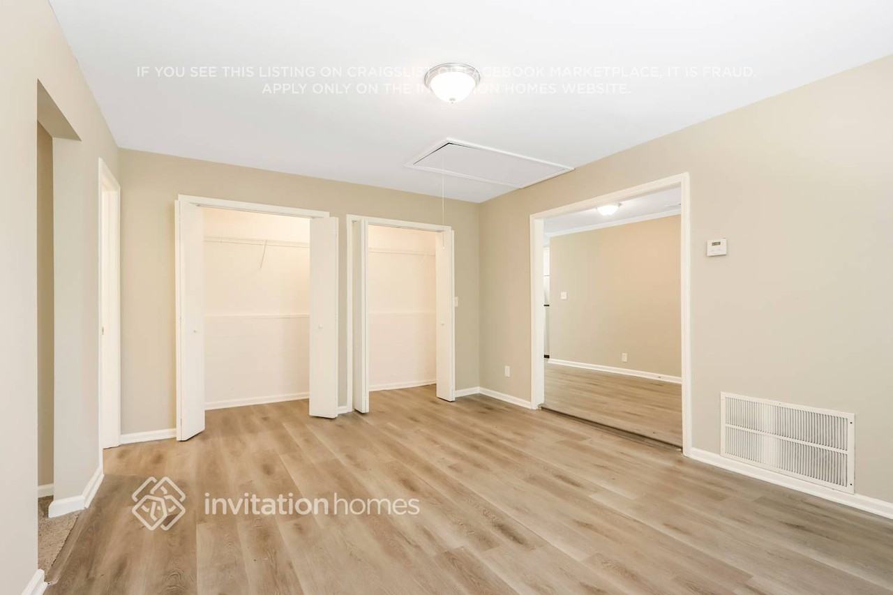1470 W Austin Rd - Photo 2 of 23