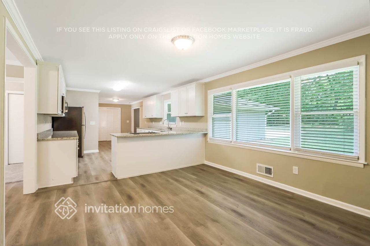 1470 W Austin Rd - Photo 4 of 23
