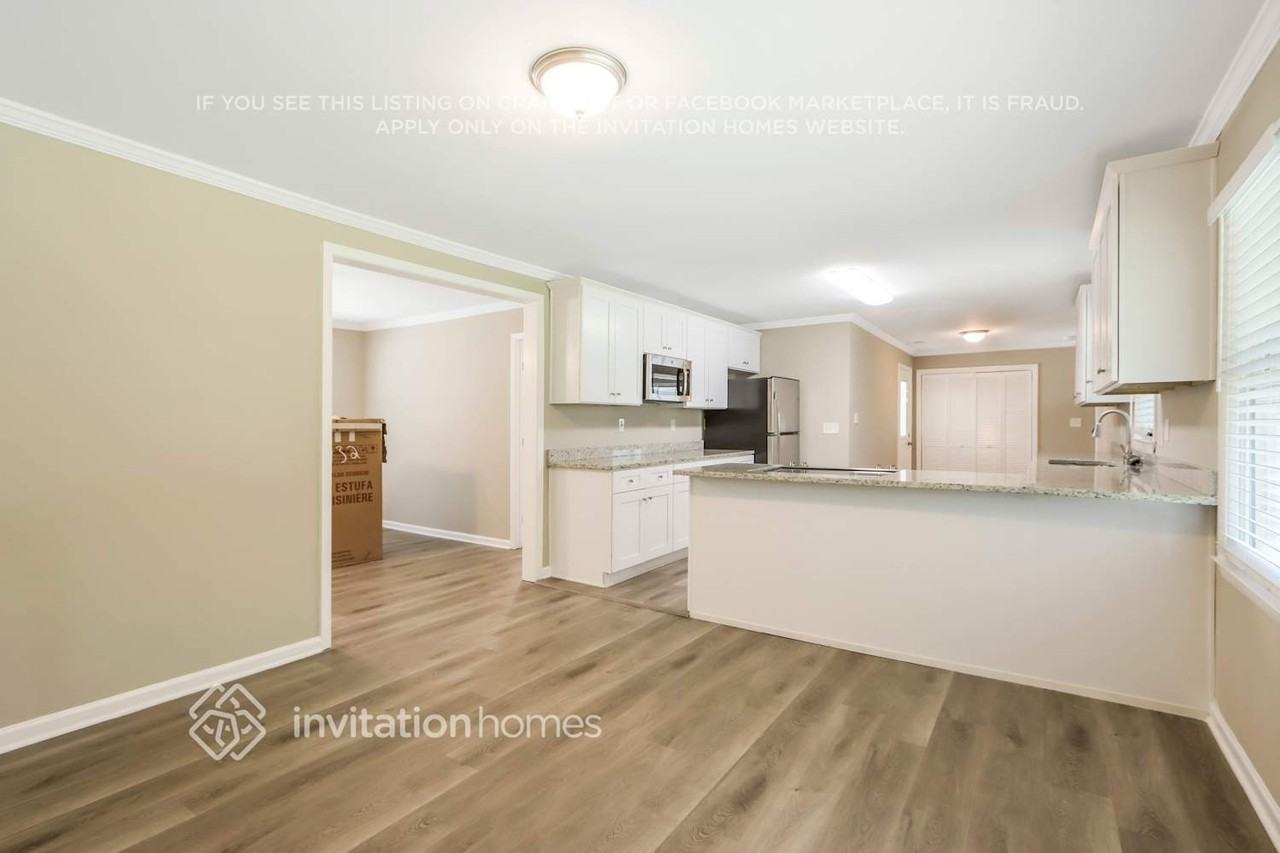 1470 W Austin Rd - Photo 5 of 23