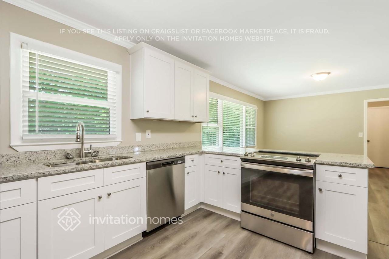 1470 W Austin Rd - Photo 7 of 23