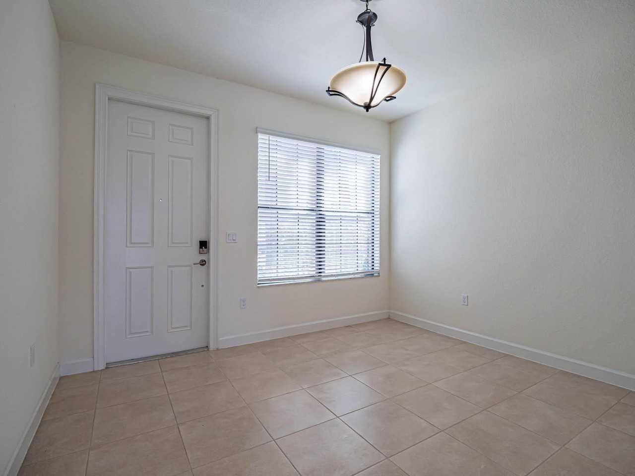 10032 W Villa Cir - Photo 2 of 26