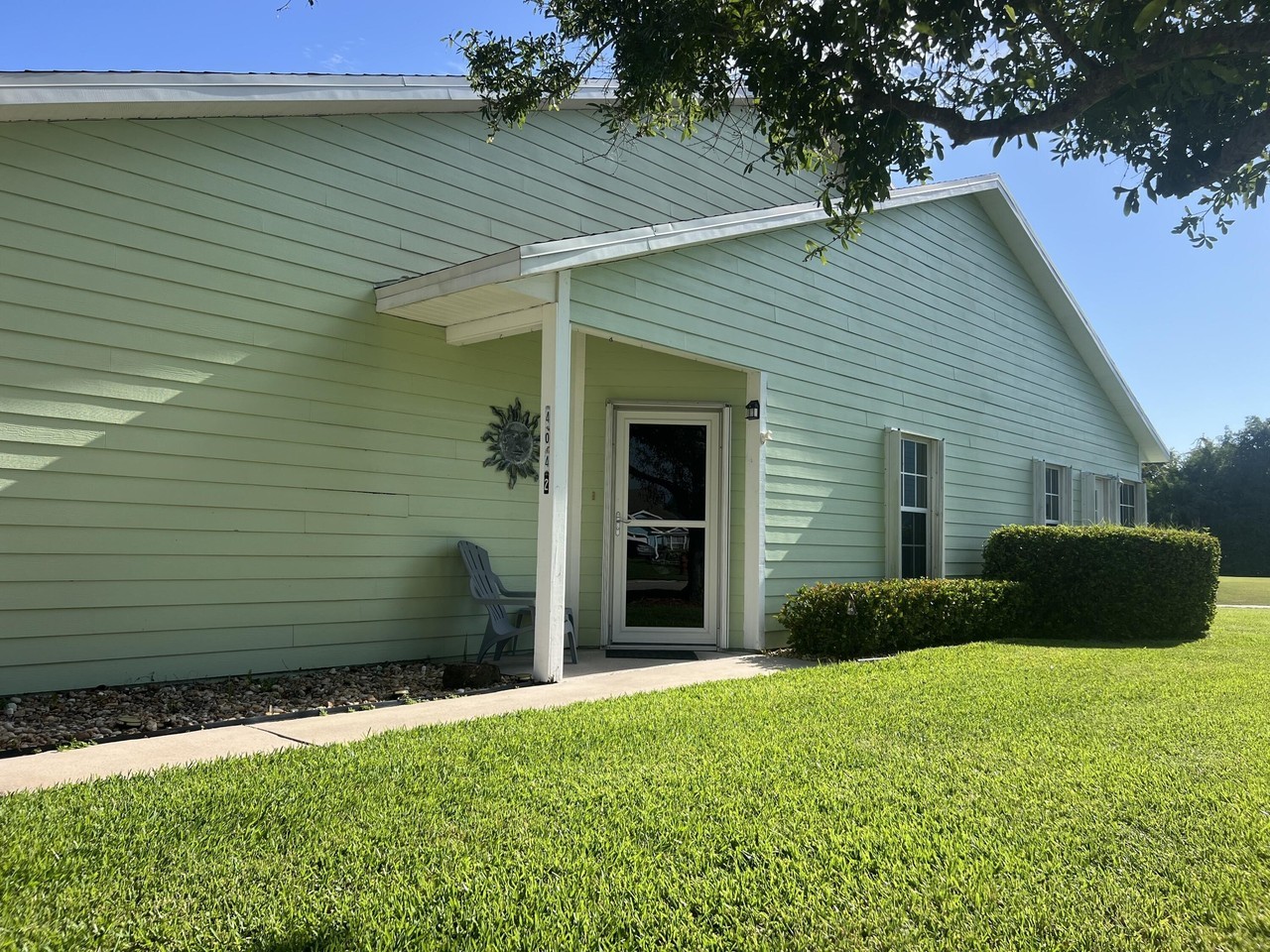 4042 Gator Trace Rd - Photo 2 of 28