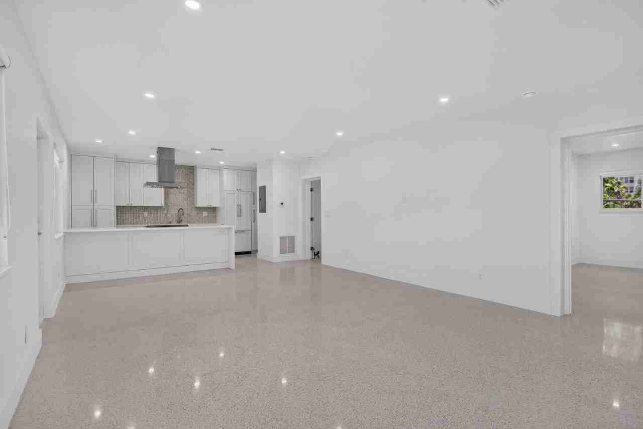 3216 Colony Club Rd #2 - Photo 5 of 16