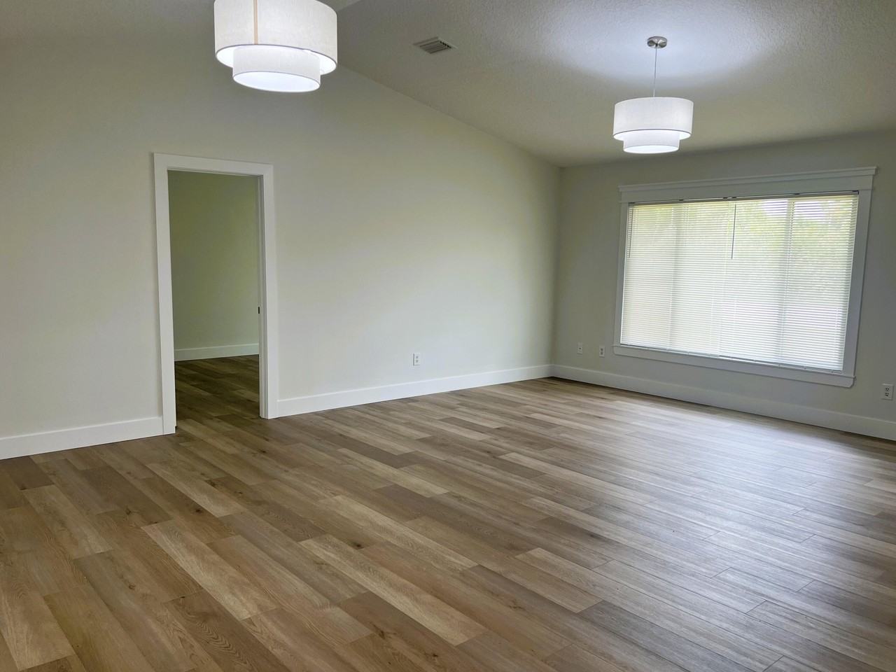 7105 North Blvd - Photo 2 of 17