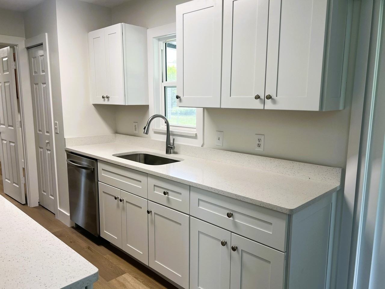 7105 North Blvd - Photo 5 of 17