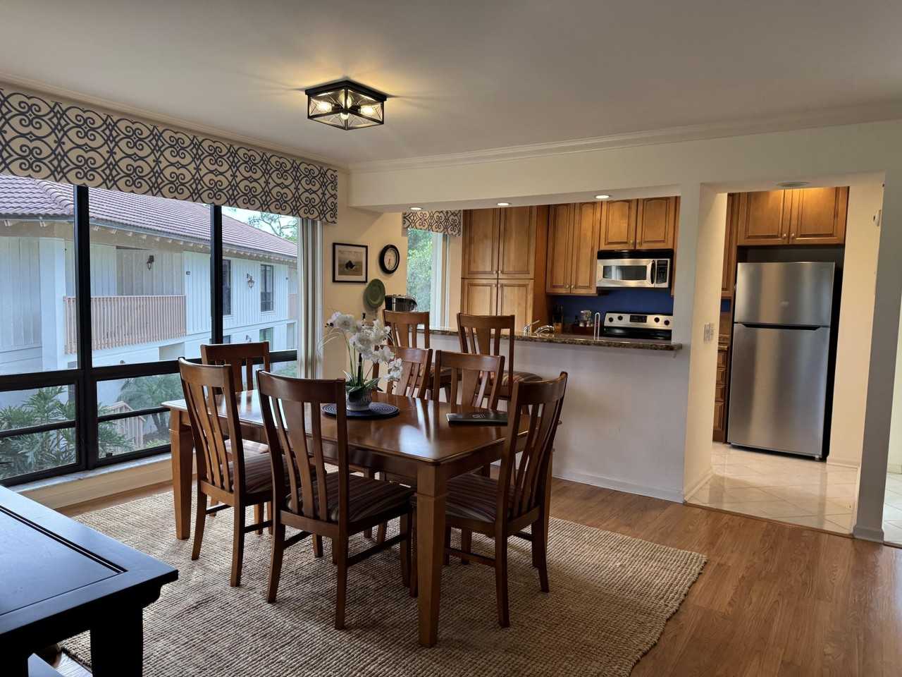 428 Brackenwood Ln S - Photo 3 of 24