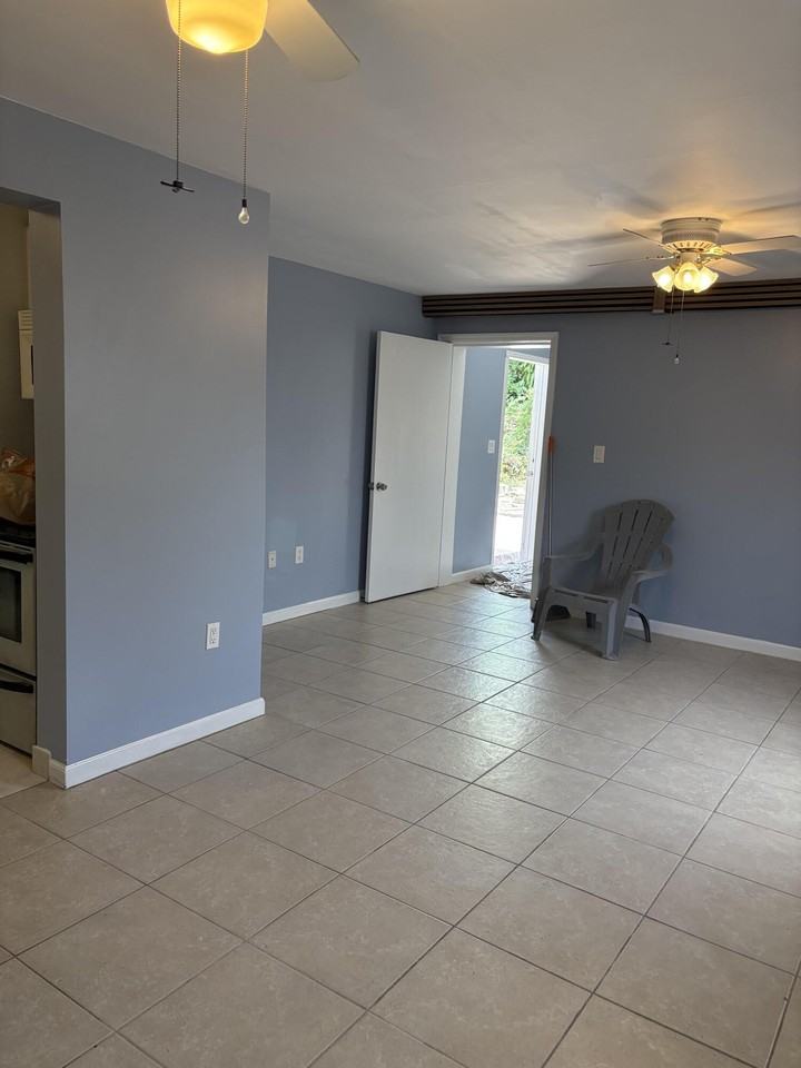 626 Minnesota St #B - Photo 4 of 10