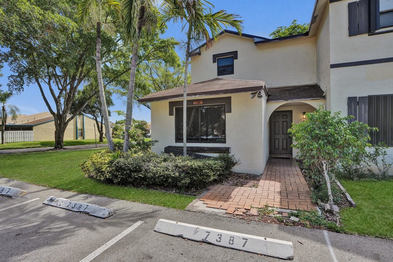 7387 Nw 34th St