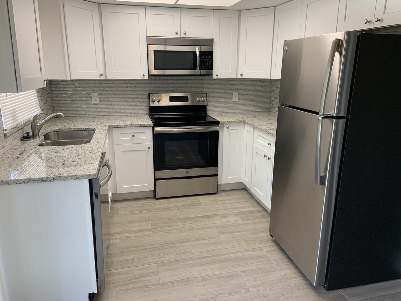 3329 Grove Rd - Photo 2 of 8