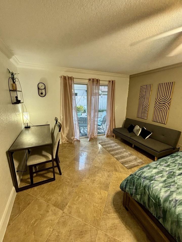 3101 Florida Blvd #1 - Photo 3 of 12