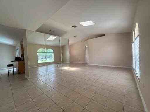 2341 Sw Lawford St - Photo 3 of 35