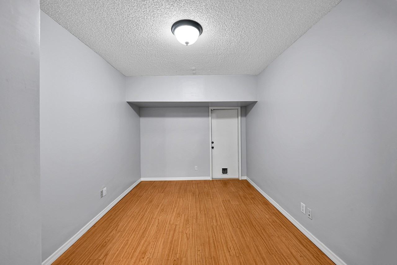 8658 S Southgate Shores Cir - Photo 5 of 24