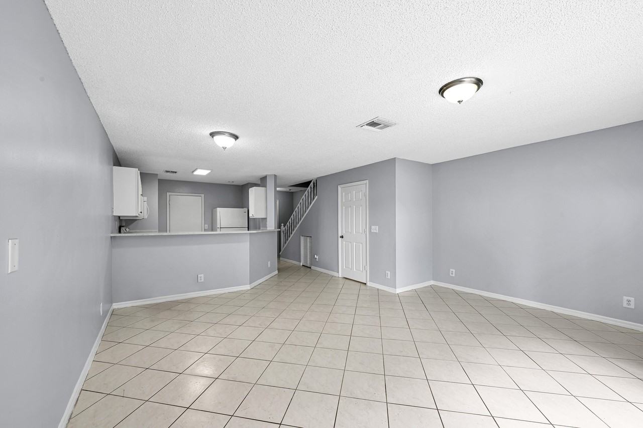8658 S Southgate Shores Cir - Photo 7 of 24
