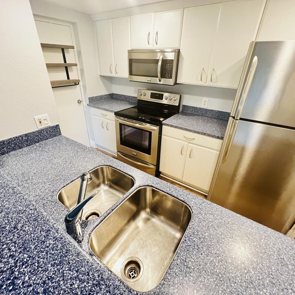 1000 River Reach Dr #320 - Photo 6 of 50