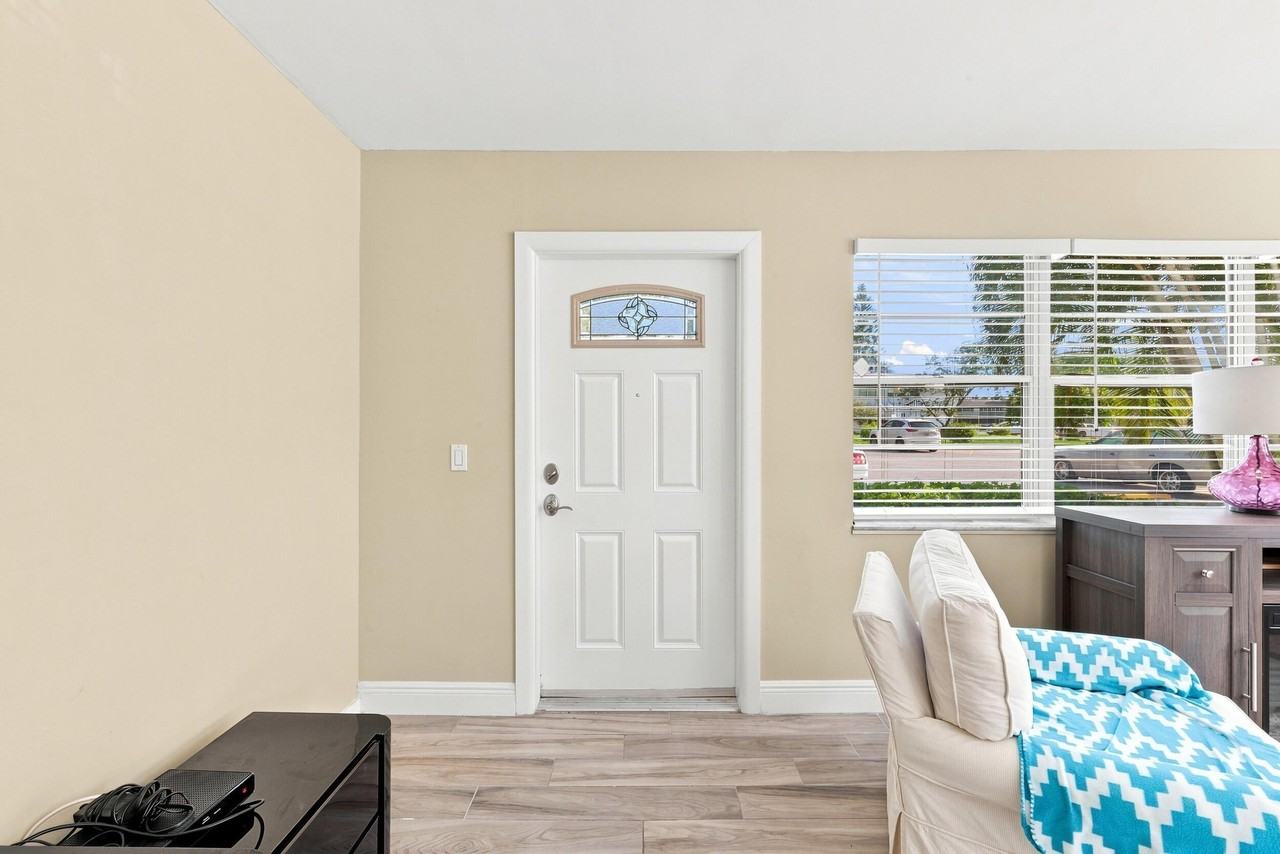 197 Sussex K - Photo 7 of 28