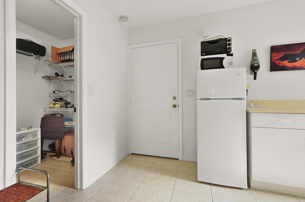 2210 S 34th St - Photo 5 of 12