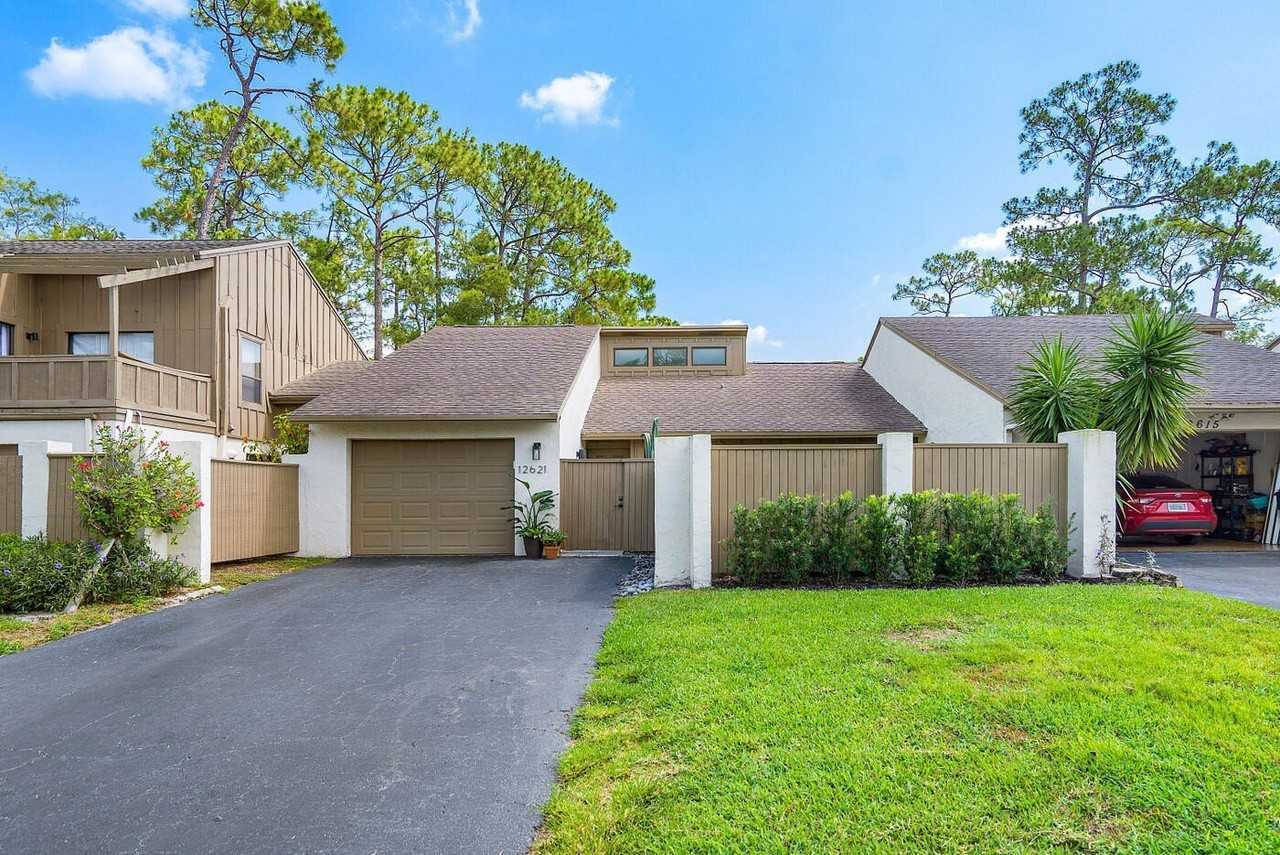 12621 Shady Pines Ct #12621 - Photo 2 of 28