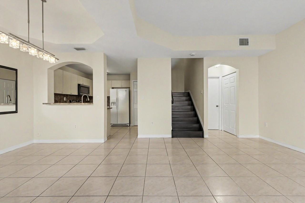 626 Sw 106th Ave #1512 - Photo 6 of 39