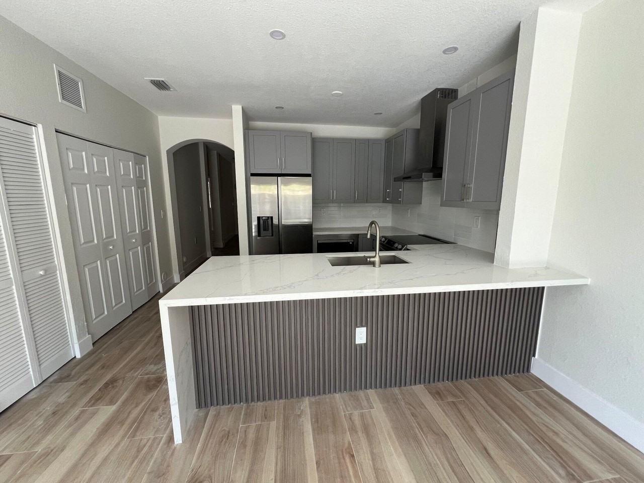 10906 Sw 181st Ter #10906 - Photo 4 of 16