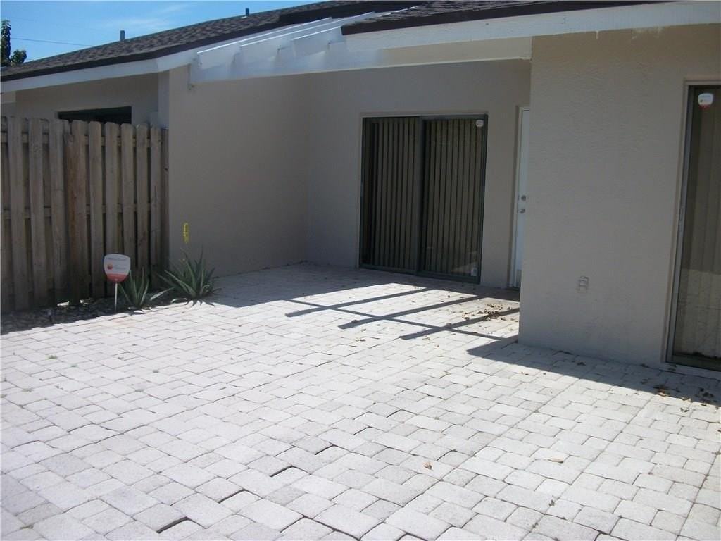 4953 E Lakes Dr - Photo 4 of 20